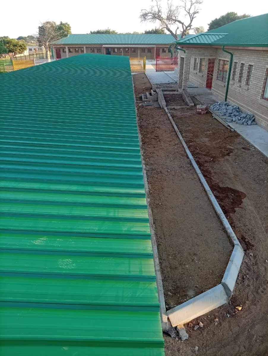 Steel gate installation